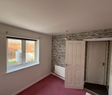 3 bedroom end of terrace house to rent - Photo 6