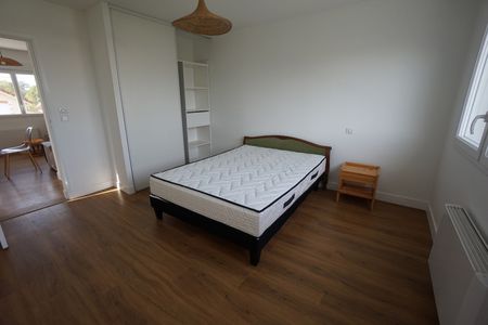 LOCATION d'une maison de 5 pièces (86 m²) à ROYAN - Photo 2