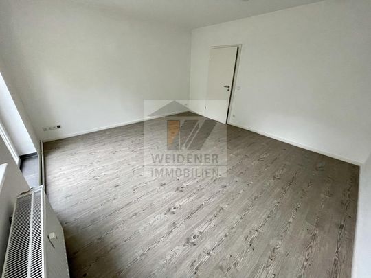 Mit Einbauküche! Moderne 3 Raum-EG-Whg. mit Balkon, Wanne in Pforten! - Photo 1