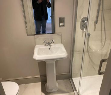 2 bedroom flat to rent - Photo 2