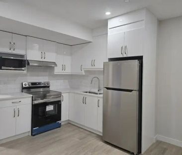 room for rent, one bed suite for rent property rental apartment con... - Photo 1