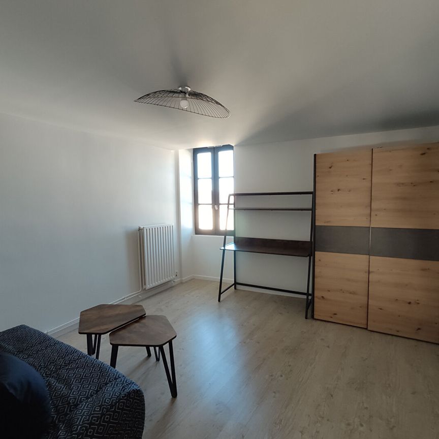 Location Appartement 1 pièce 30m² - Photo 1