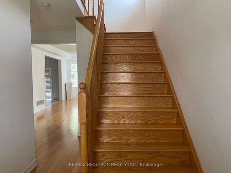 For Lease - 30 Glacier Crescent Unit# Main, Toronto, Ontario - Photo 3