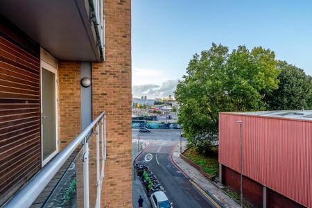 1 bedroom flat to rent - Photo 2