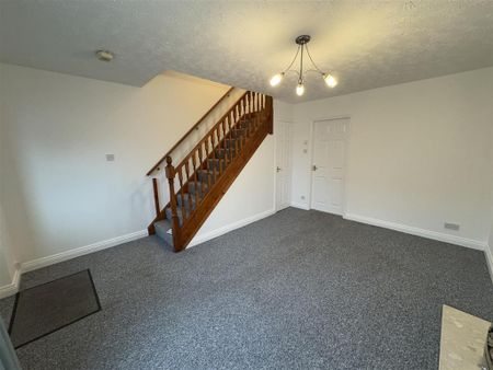 2 bedroom semi-detached house to rent - Photo 2