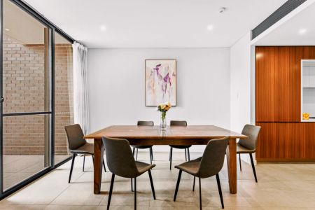 3 bed 2 bath - Photo 2