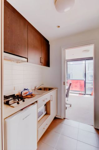 Large Studio #106 - Photo 5