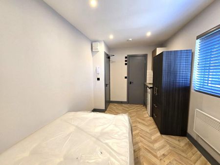 Studio to rent - Photo 2