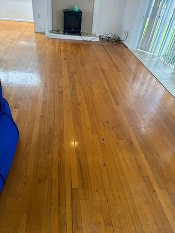 Great location 4 Bed room house - Photo 3