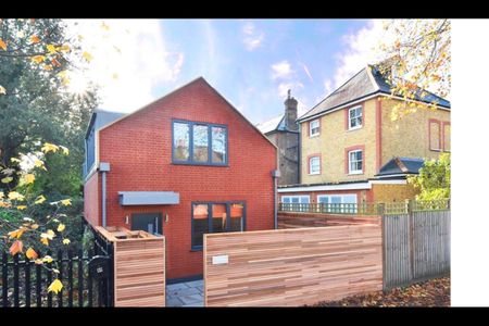 2 Bed Detached House, Turney Road, SE21 - Photo 2