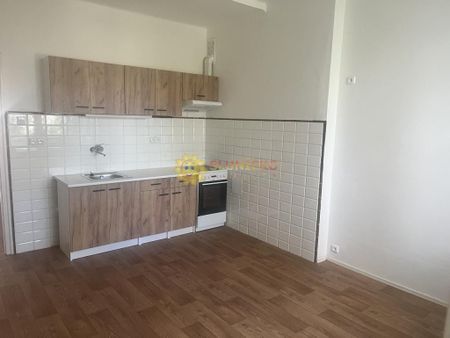 Pronájem bytu 2+1 71 m2 - Fotografie 2