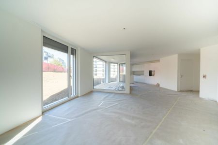 Erstbezug 3.5-Zimmer-Gartenwohnung mit ca. 138 m2 Rasenfläche - Photo 2