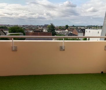 SUPERBE T2 MEUBLE EN RESIDENCE SECURISEE AVEC BALCON ET PARKING - Photo 5
