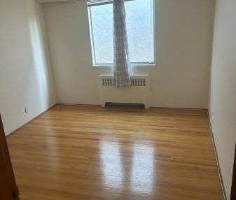 SPACIOUS 2 BDR APT NEAR TRANSIT & SHOPS - Photo 1