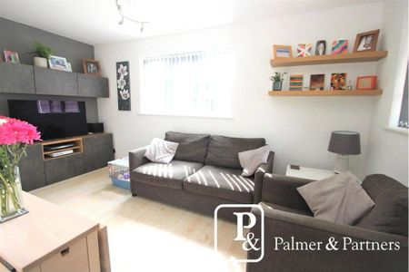2 bedroom terraced house to rent - Photo 5