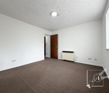 Winston Close - Photo 6