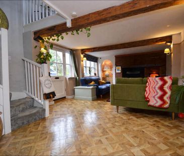 2 bedroom semi-detached house to rent - Photo 2