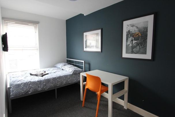7 bedroom terraced house to rent - Photo 1