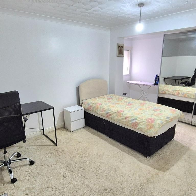3 bedroom bungalow to rent - Photo 1
