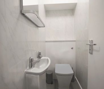 Spinnaker House-Room 2 - Photo 1