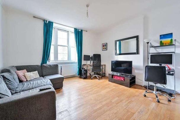 Tooley Street, Shad Thames, SE1 - Photo 1