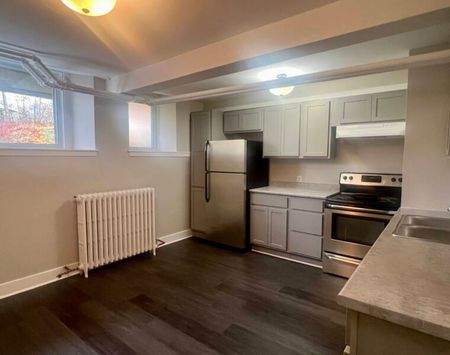 Large 1 Bedroom Apt in Dartmouth! Includes Heat - Photo 2