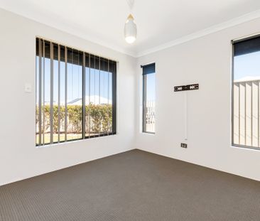 Stylish low maintenance living - Photo 1