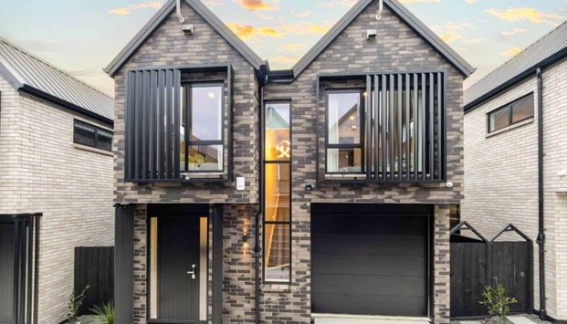 Near New 3 Bed 2 Bath in Farm Cove - Photo 1