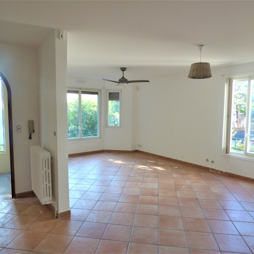 Location Maison 5 pièces 158m² MARSEILLE 13ème - Photo 1