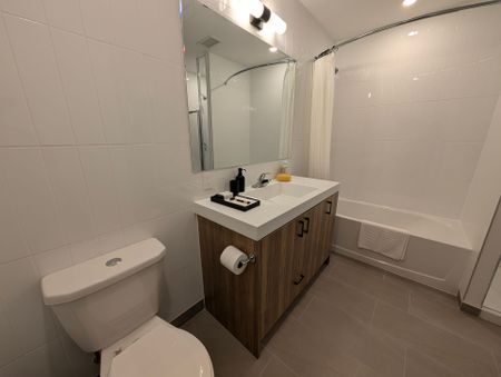 For Lease - 185 Enfield Place Unit# TH1, Mississauga, Ontario - Photo 4