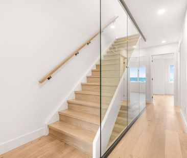 For Lease - 18 Alderwood Lane, Barrie, Ontario - Photo 1