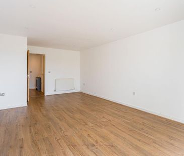2 bedroom end of terrace house to rent - Photo 1