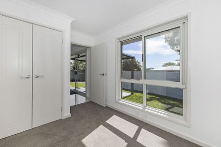 Brand New Three Bedroom Granny Flat - Photo 4