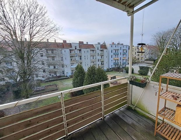 Schicke 2-Zimmer-Wohnung mit Balkon in Bremerhaven-Geestemünde - Photo 1