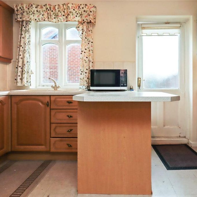 2 bedroom terraced house to rent - Photo 1