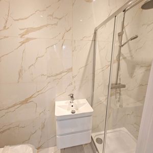 Price £1,350 pcm - Available Now - Furnished - Photo 3