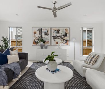 Immaculate Family Home with Ducted Aircon, Solar and Spacious Living ! - Photo 4