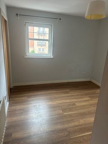 3 Bed Flat, Pleasance Street, G43 - Photo 3
