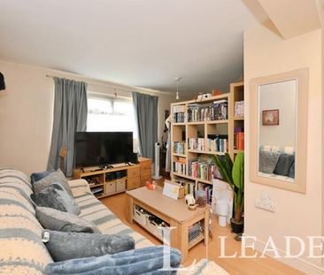 1 bedroom studio to rent Barn Mead, Harlow, CM18 - Photo 2