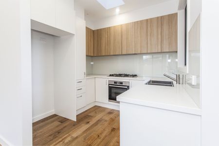 3/19 Beckett Street, Chadstone VIC 3148 - Townhouse For Rent | Domain - Photo 3