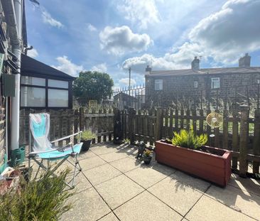 2 bedroom terraced house to rent - Photo 4