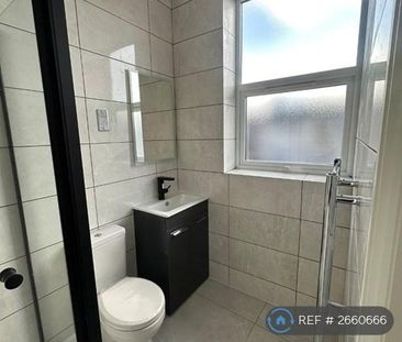 1 bedroom in a house share to rent - Photo 6