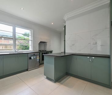 Home in the Heart of Croydon - Photo 1