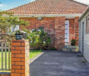 Charming 3-Bedroom Home in Panmure – Prime Location! - Photo 1