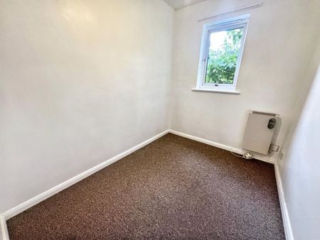 Two Bedroom Apartment To Let in Cauldwell Hall Road - Photo 4