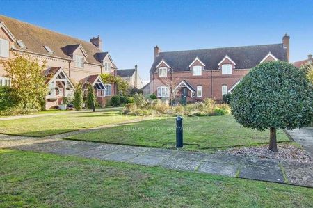 Moatfields, Fordham, Colchester, Essex, CO6 - Photo 5