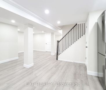 Detached Home For Lease | X8126276 - Photo 1