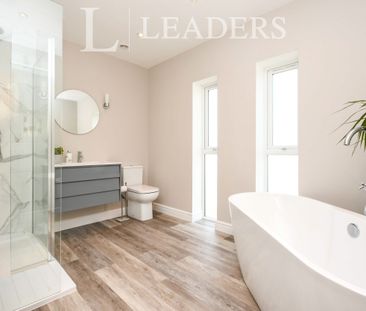 4 bedroom bungalow to rent Twin Oaks Drive, Sutton-in-Ashfield, NG17 - Photo 1