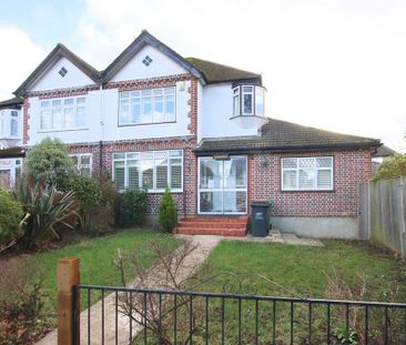 4 bedroom semi-detached house to rent - Photo 5