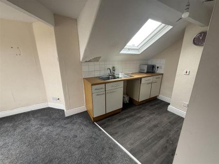 2 bedroom flat to rent - Photo 3